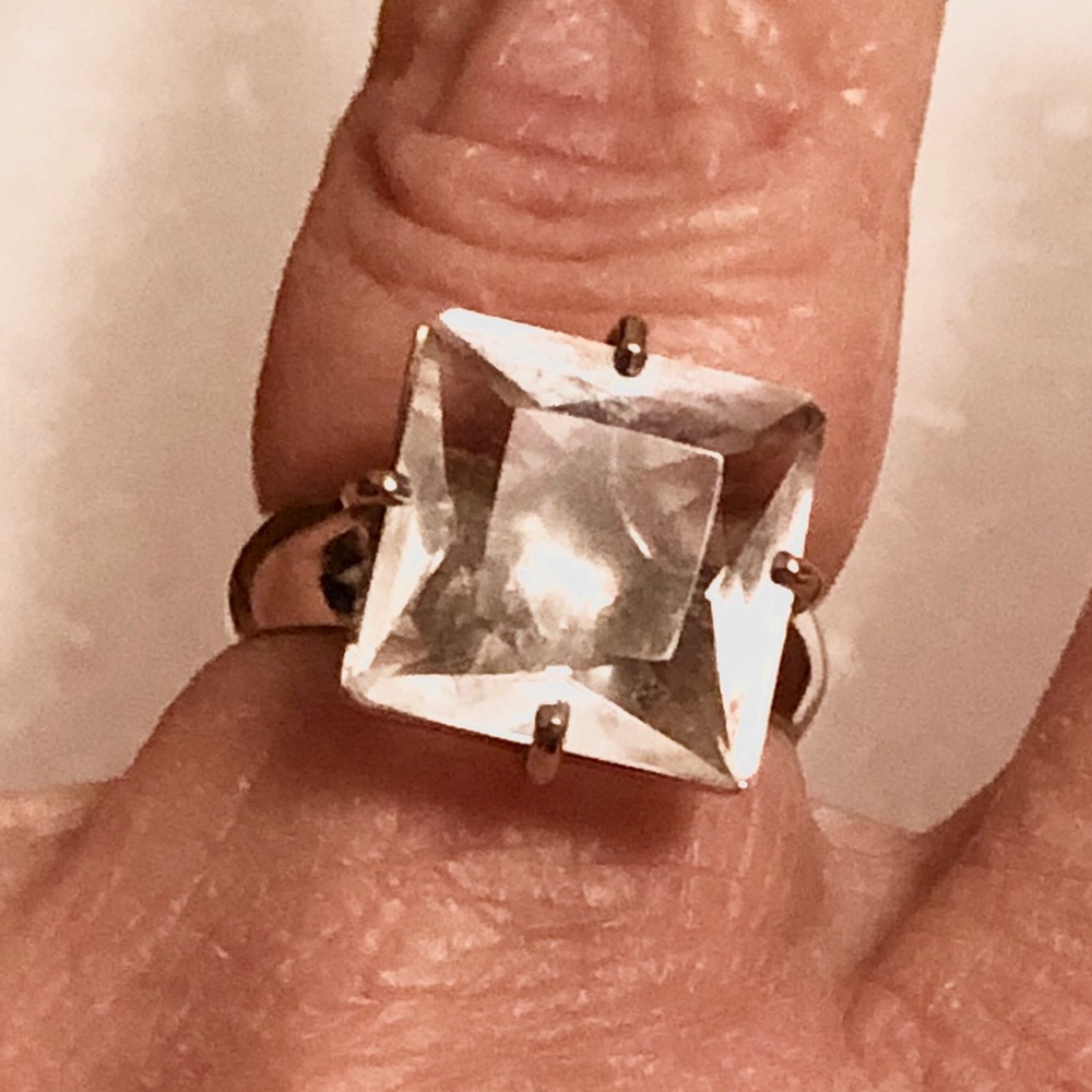 18k solid white gold with sapphire ring size 7 - Picture 14 of 16
